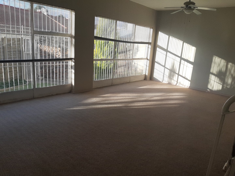 To Let 4 Bedroom Property for Rent in Suidrand Free State